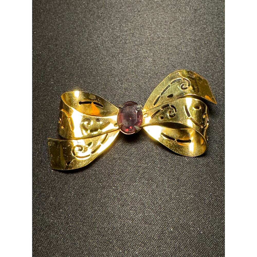 Vintage Coro Cut Out Bow Purple Glass Stone Brooch